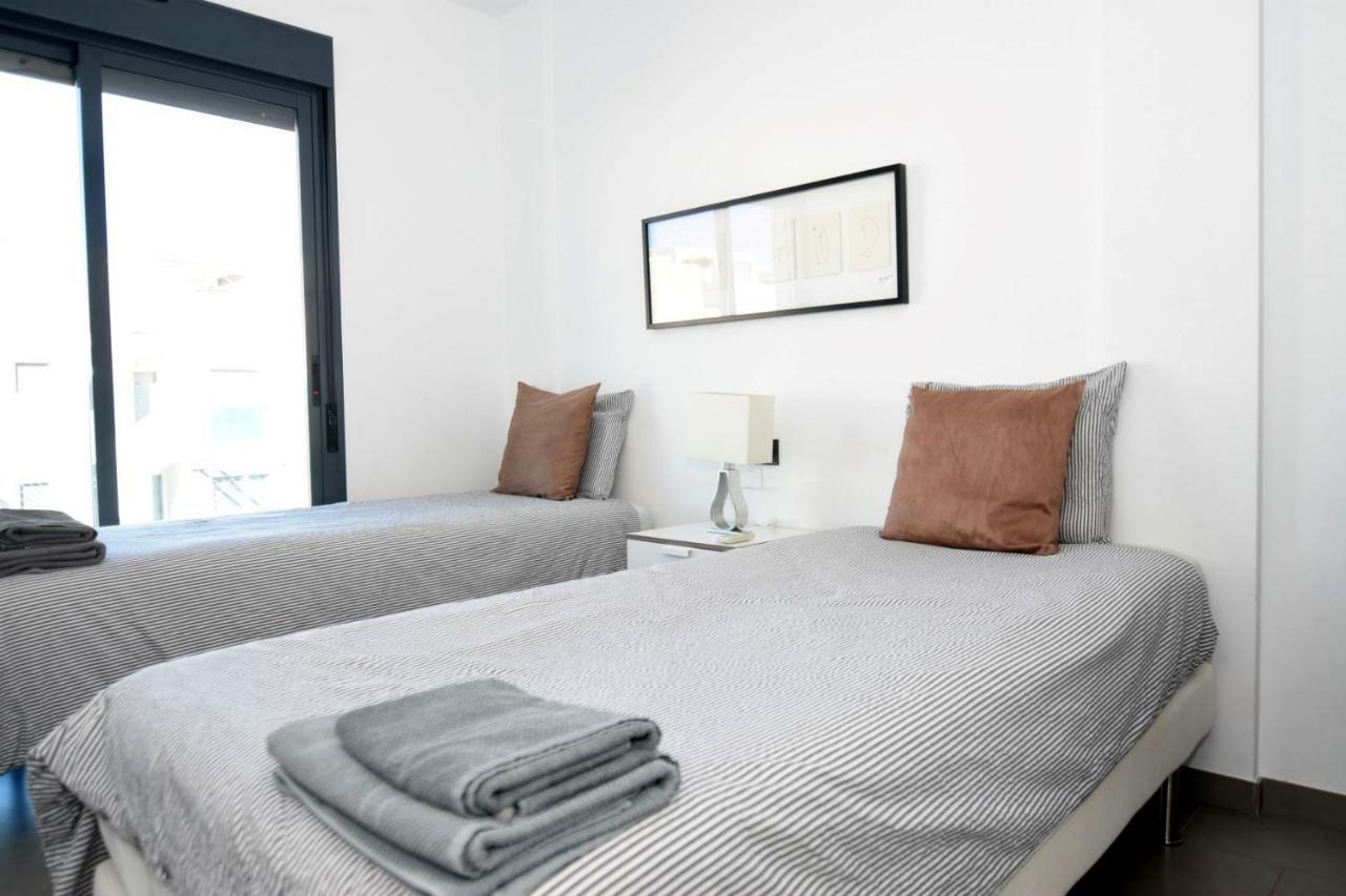 Penthouse Oasis Beach II La Zenia Apartment Dehesa de Campoamor  ภายนอก รูปภาพ